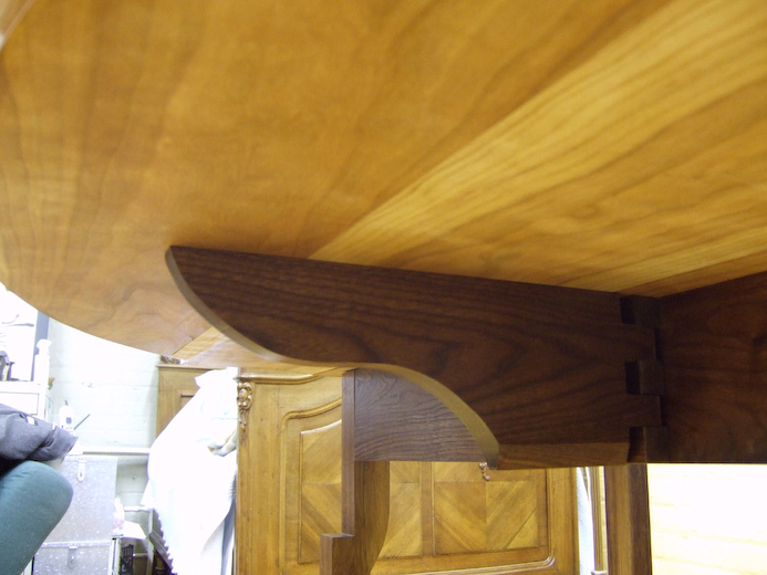 LeafHingeDetail
