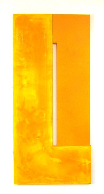 Yellowandorangepullwithorangespray